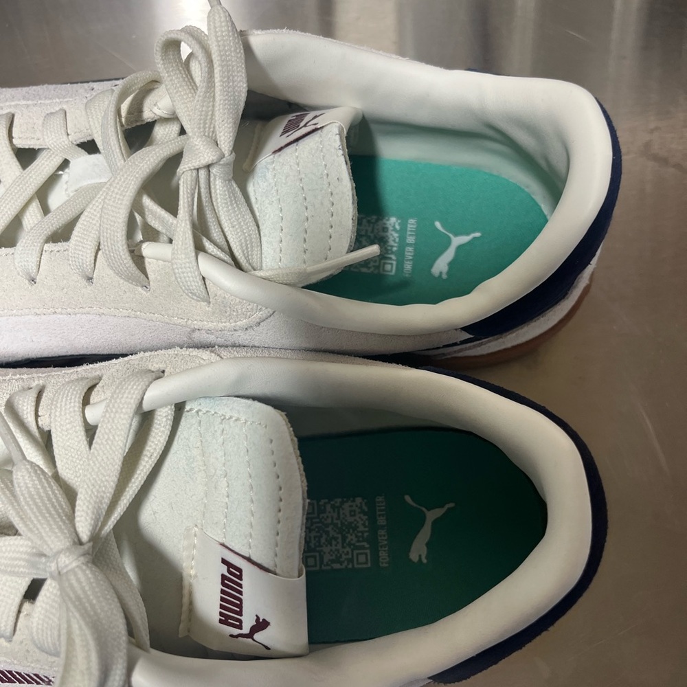 Puma Men’s White Sneakers - Picture 4 of 6